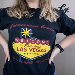 Las Vegas tourist tee, black